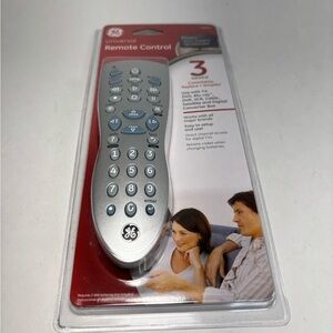 GE 20621 Universal Remote Control 3 Devices, All Major Brands, TV DVD VCR